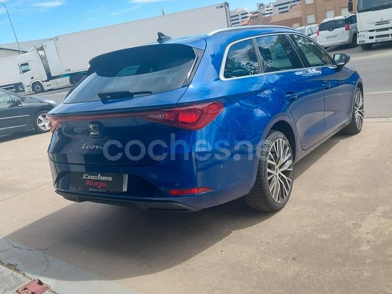Usado Seat Leon XCELLENCE 150 CV (110 kW) 2020 Azul Familiar
