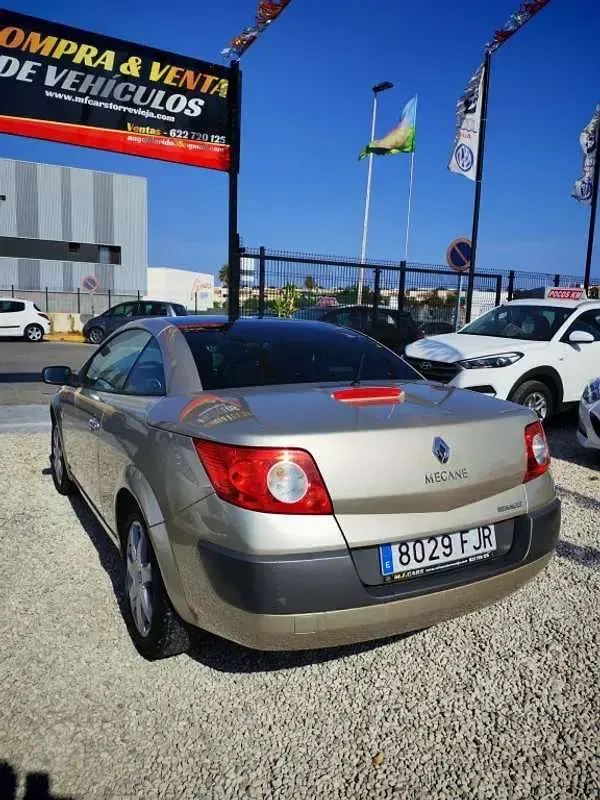 Usado Renault Mégane Cabriolet Extreme 111 CV (81 kW) 2007 Beige Descapotable