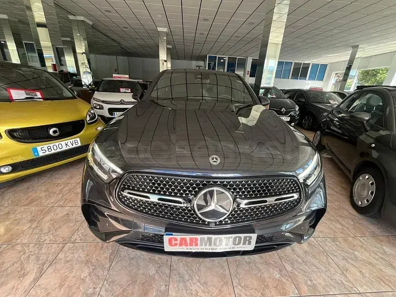 Usado Mercedes GLC300 258 CV (189 kW) 2023 Gris / plata SUV