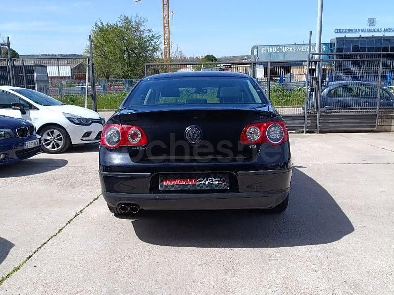 Usado VW Passat Edition 110 CV (80 kW) 2009 Negro Berlina
