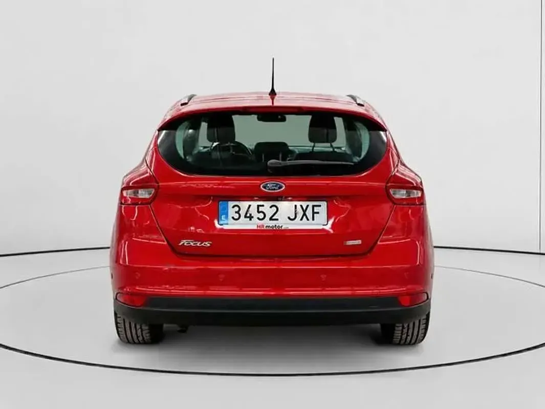 Usado Ford Focus Business Edition 125 CV (91 kW) 2017 Rojo Utilitario