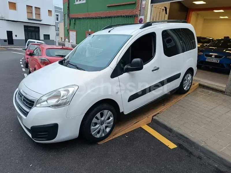 Usado Peugeot Partner Tepee Access 75 CV (55 kW) 2017 Blanco Monovolumen
