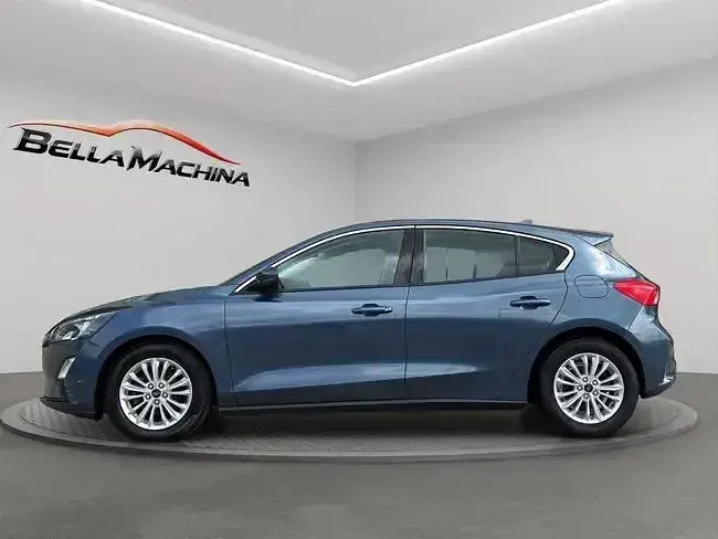 Usado Ford Focus Titanium 120 CV (88 kW) 2020 Negro Berlina