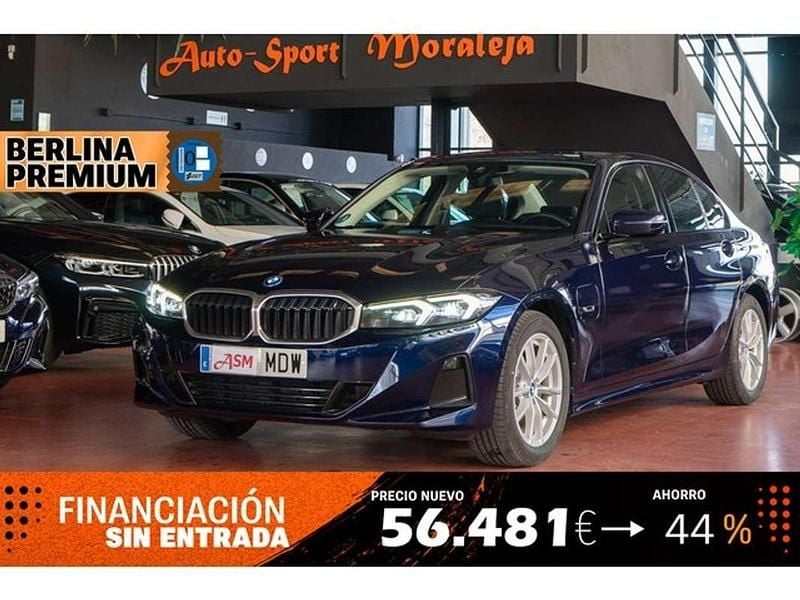 Usado BMW 330e Sport Line 292 CV (214 kW) 2023 Azul Berlina