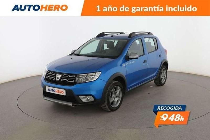 Usado Dacia Sandero Essentiel 91 CV (66 kW) 2019 Azul Utilitario