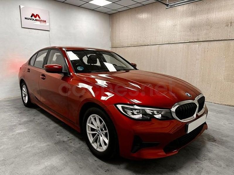 Usado BMW 318 150 HP (110 kW) 2022 Laranja Sedan