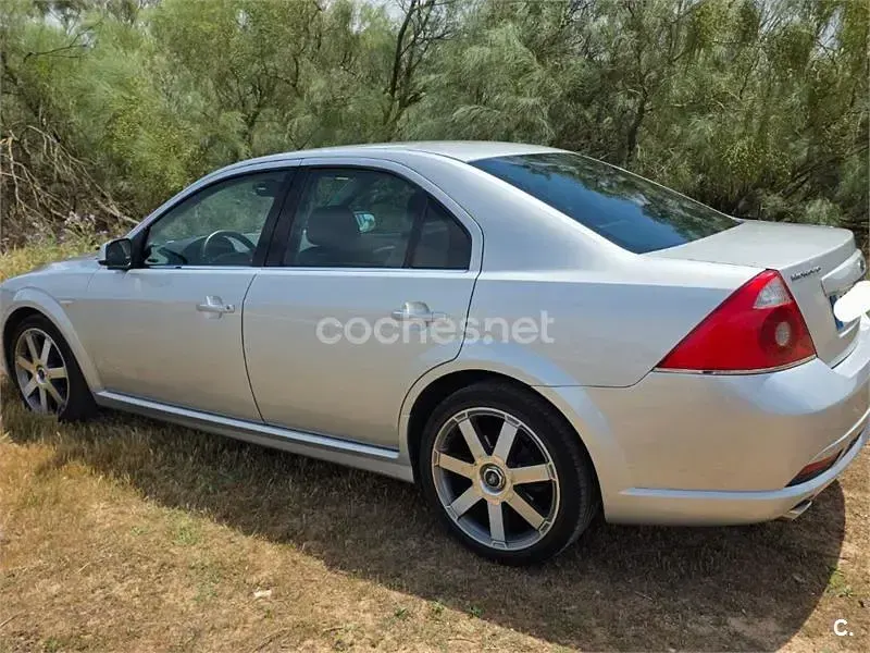 Usado Ford Mondeo Titanium X 155 CV (114 kW) 2004 Blanco Berlina