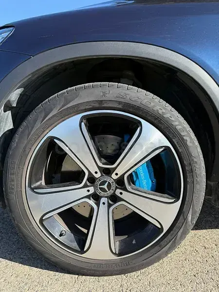Usado Mercedes GLC350 320 CV (235 kW) 2017 Azul SUV