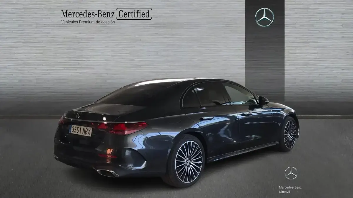 Usado Mercedes C300 313 CV (230 kW) 2025 Gris Berlina