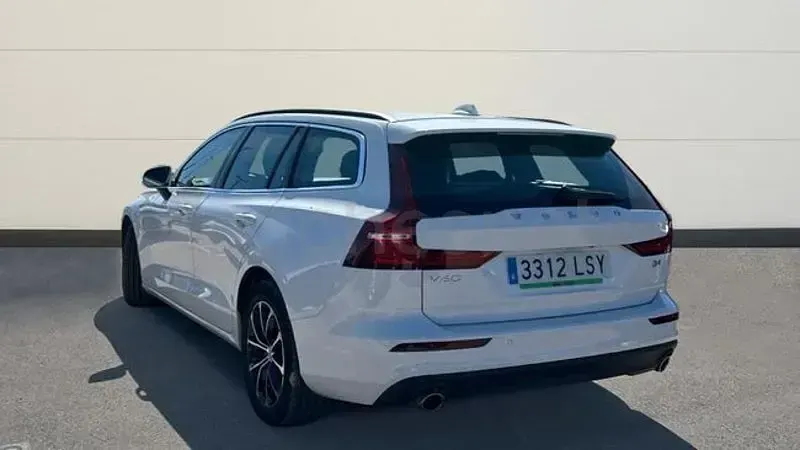 Usado Volvo V60 Momentum 197 CV (144 kW) 2021 Blanco Familiar