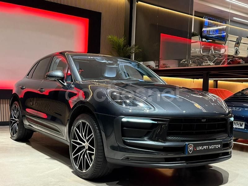 Gris / plata Usado 2024 Porsche Macan SUV | 77.500 € (Caro) - Imagen 1/4