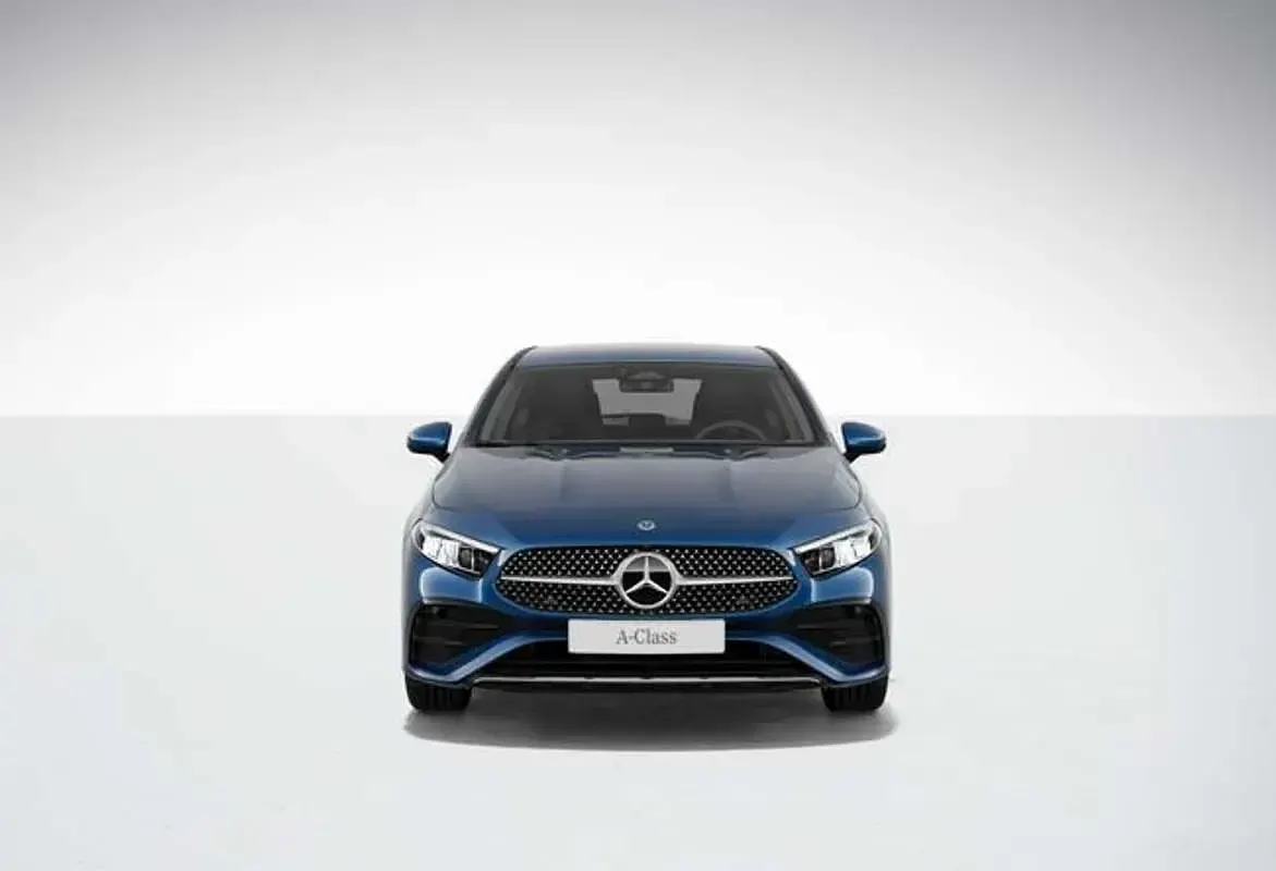 Usado Mercedes A180 109 CV (80 kW) 2024 Azul Utilitario