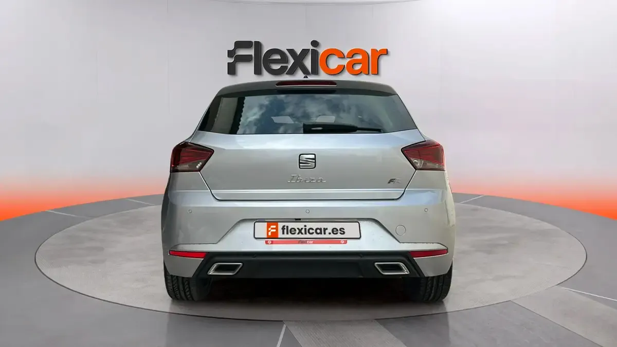 Usado Seat Ibiza FR 150 CV (110 kW) 2023 Gris Utilitario