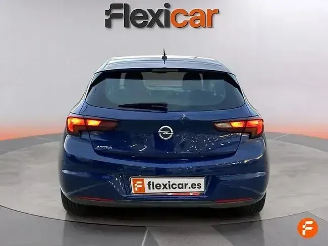 Usado Opel Astra GS Line 130 CV (95 kW) 2020 Azul