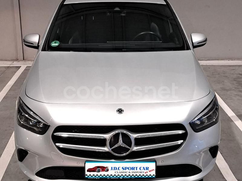 Usado Mercedes B180 136 CV (100 kW) 2019 Gris / plata Monovolumen