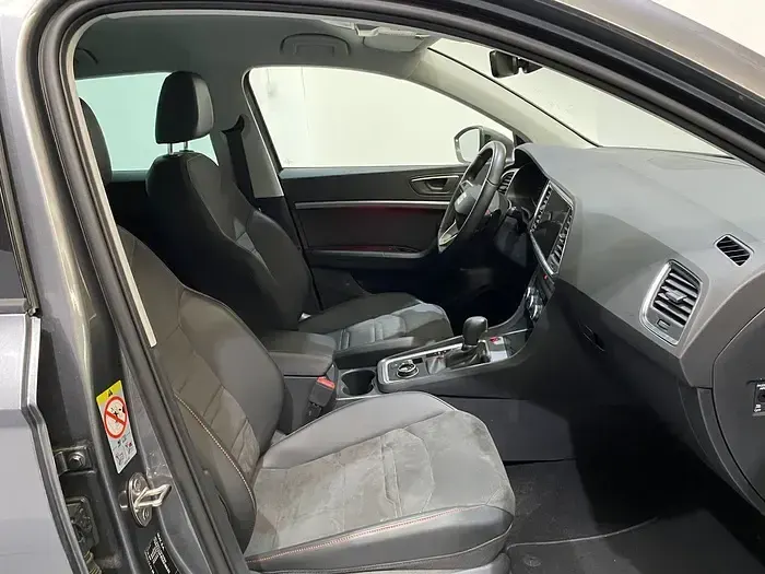 Usado Seat Ateca FR 150 CV (110 kW) 2025 Gris SUV