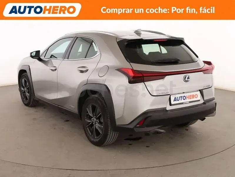 Usado Lexus UX Business Edition 184 CV (135 kW) 2020 Gris / plata SUV
