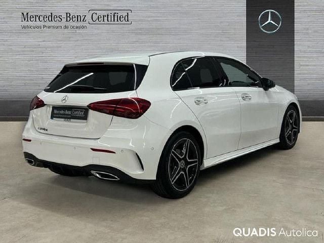 Usado Mercedes A200 AMG line 150 CV (110 kW) 2025 Blanco polar Berlina