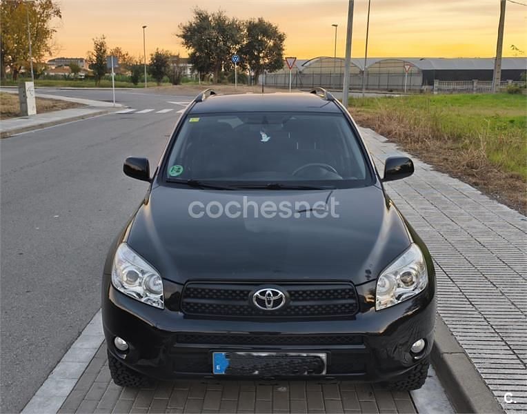 Negro Usado 2006 Toyota RAV4 Sol SUV | 14.000 € (Caro) - Imagen 1/4