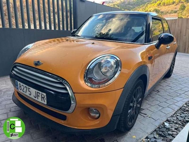 Usado Mini Cooper D 116 CV (85 kW) 2015 Amarillo Utilitario
