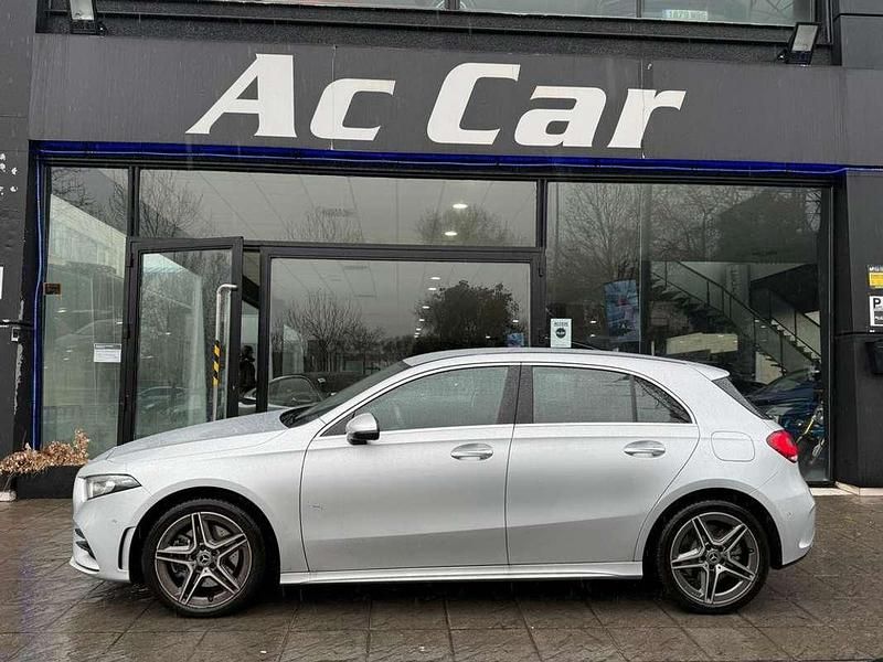Usado Mercedes A250 218 CV (160 kW) 2022 Gris Utilitario