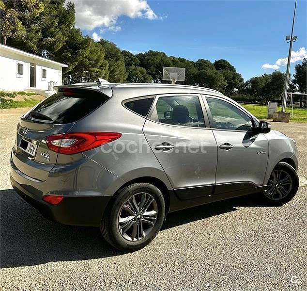 Usado Hyundai ix35 115 CV (84 kW) 2015 Gris / plata SUV