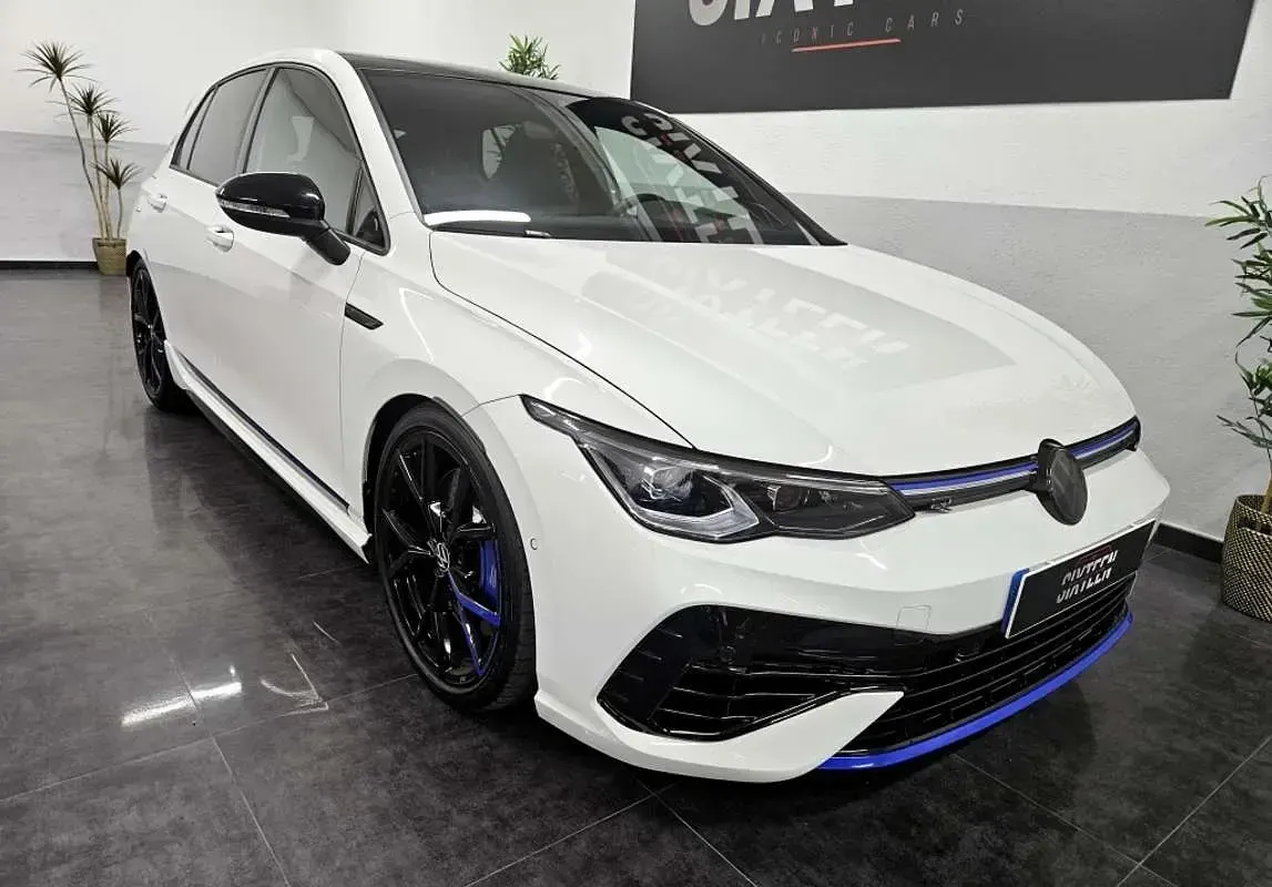 Usado VW Golf VIII R 320 CV (235 kW) 2024 Blanco Berlina