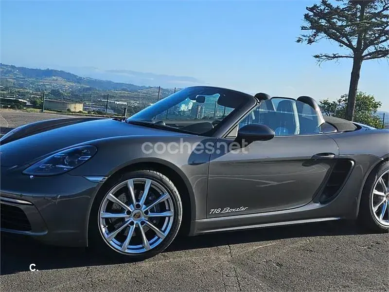 Usado Porsche 718 Boxster 300 CV (220 kW) 2018 Gris / plata Descapotable