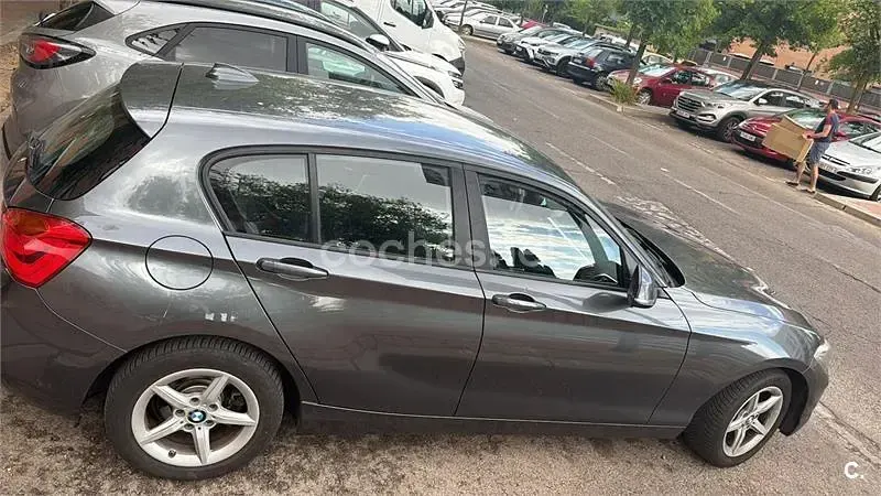 Usado BMW 116 Comfort Edition 116 CV (85 kW) 2018 Gris / plata Utilitario
