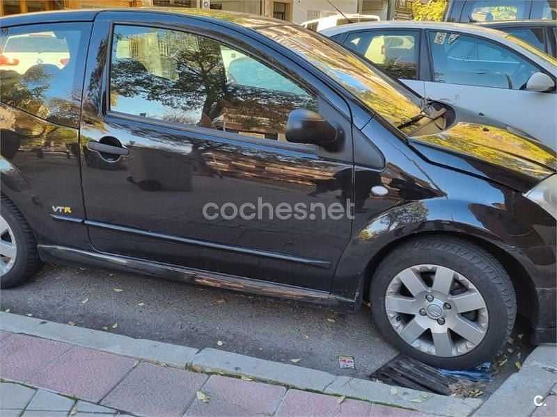 Gris / plata Usado 2004 Citroën C2 VTR Sport Utilitario | 1800 € (Precio justo) - Imagen 1/4