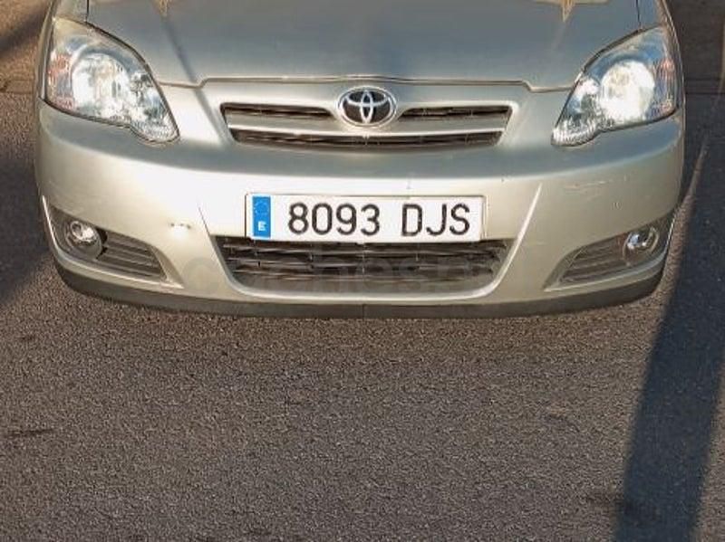 Usado Toyota Corolla Sol 110 CV (80 kW) 2005 Gris / plata Berlina