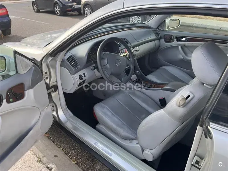 Usado Mercedes CLK320 Elegance 218 CV (160 kW) 1999 Gris / plata Coupe