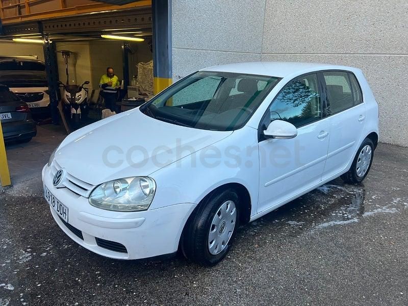 Usado VW Golf IV Conceptline 75 CV (55 kW) 2004 Blanco Berlina