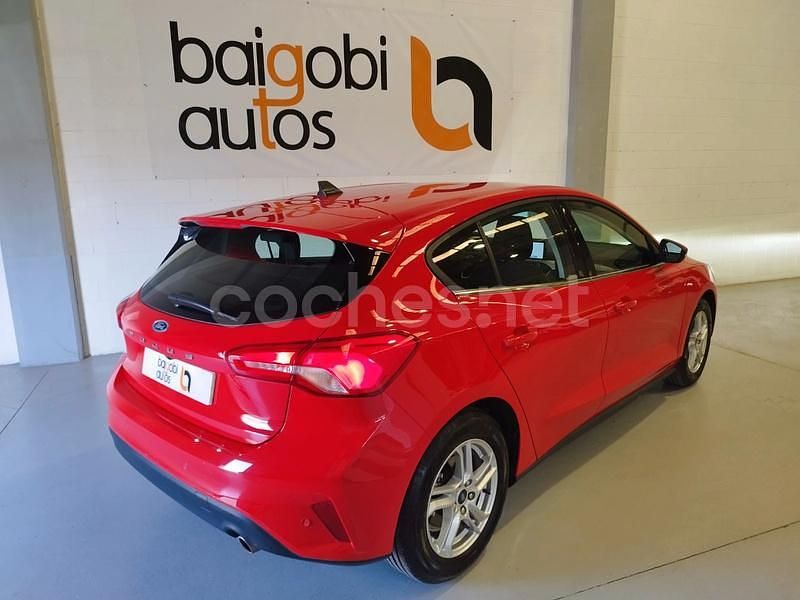 Usado Ford Focus Trend 120 CV (88 kW) 2020 Rojo Berlina