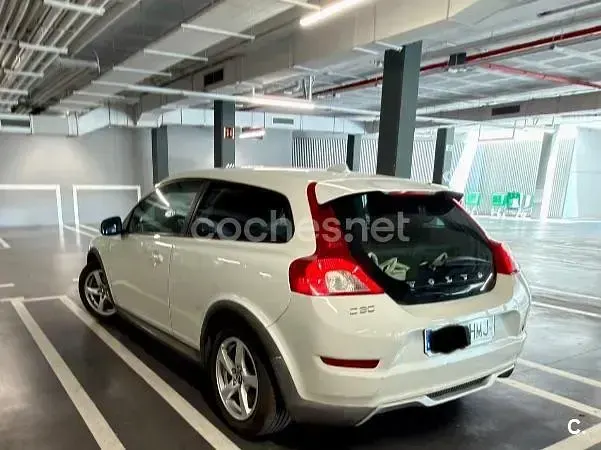 Usado Volvo C30 Momentum 115 CV (84 kW) 2012 Blanco Utilitario