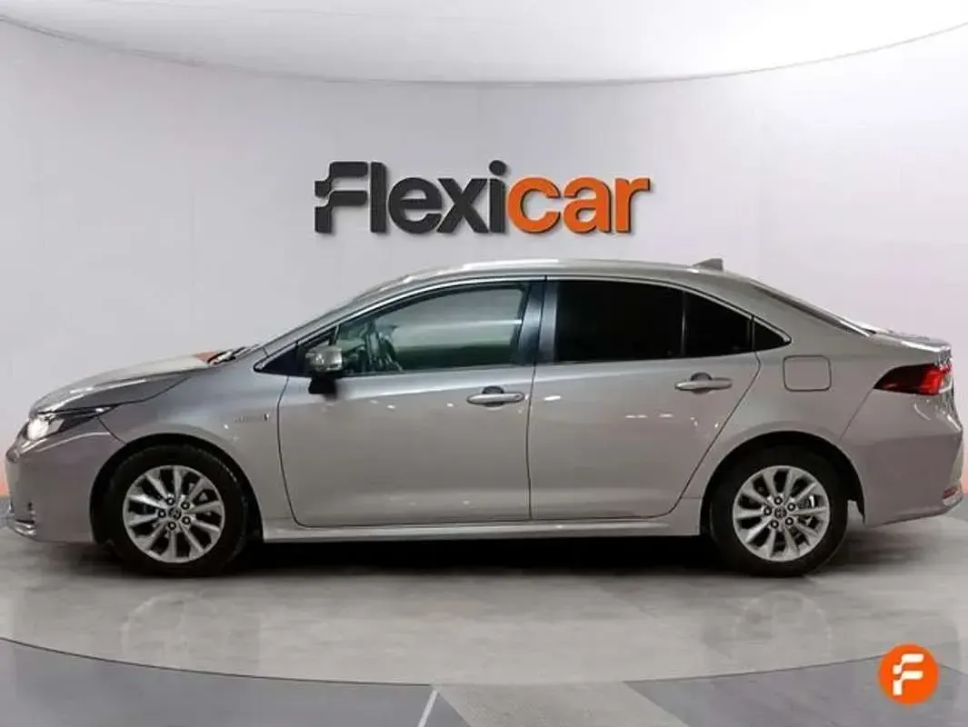 Usado Toyota Corolla Active 122 CV (89 kW) 2019 Gris Utilitario