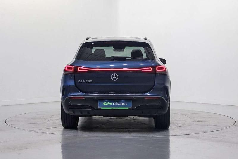 Usado Mercedes EQA250 139 kW (190 CV) 2021 Azul SUV