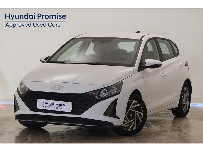 Atlas white Usado 2024 Hyundai i20 Berlina | 14.695 € (Buen precio) - Imagen 1/4