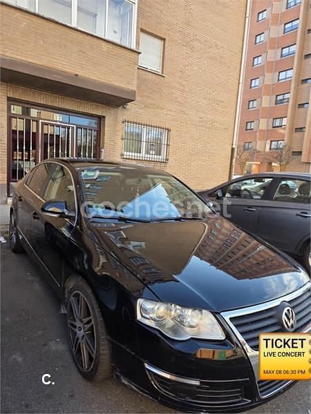 Usado VW Passat Sportline 140 CV (102 kW) 2008 Negro Berlina