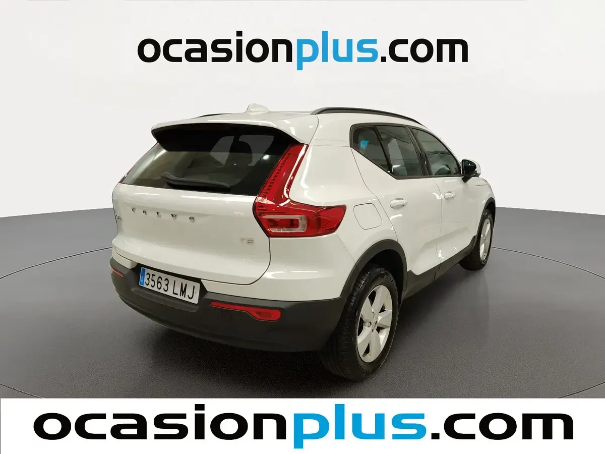 Usado Volvo XC40 Momentum 129 CV (94 kW) 2021 Blanco SUV