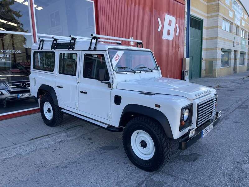Blanco Usado 2014 Land Rover Defender SE SUV | 34.800 € - Imagen 1/4