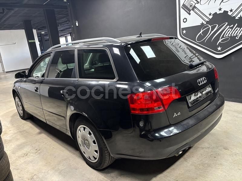 Usado Audi A4 140 CV (102 kW) 2006 Negro Familiar