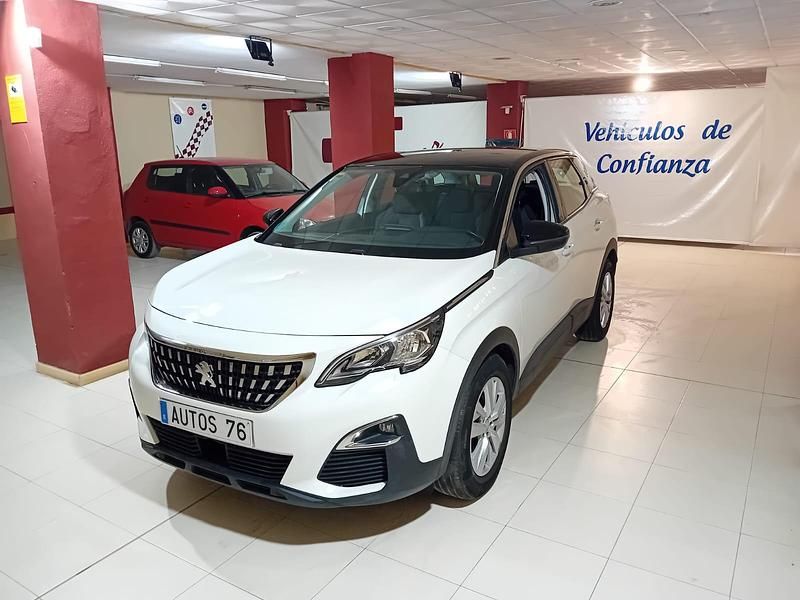 Usado Peugeot 3008 Active 130 CV (95 kW) 2020 Blanco SUV