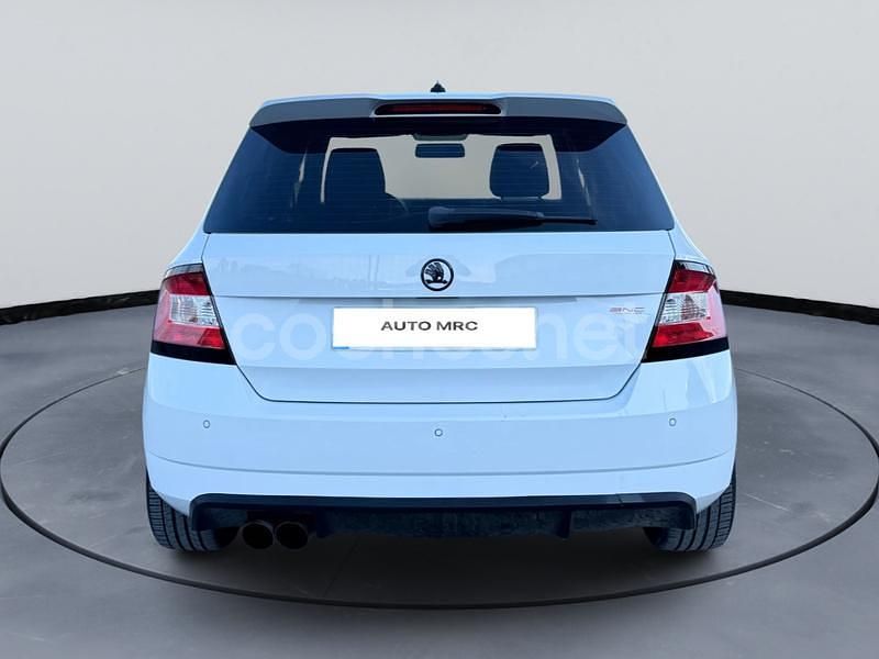 Usado Skoda Fabia Style 110 CV (80 kW) 2018 Blanco Berlina