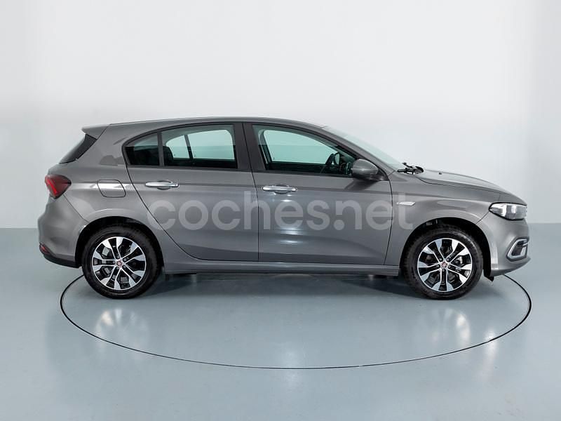 Usado Fiat Tipo City Life 101 CV (74 kW) 2022 Gris / plata Berlina