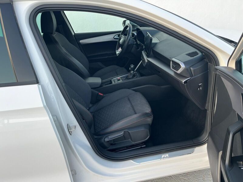 Usado Seat Leon FR 150 CV (110 kW) 2022 Blanco