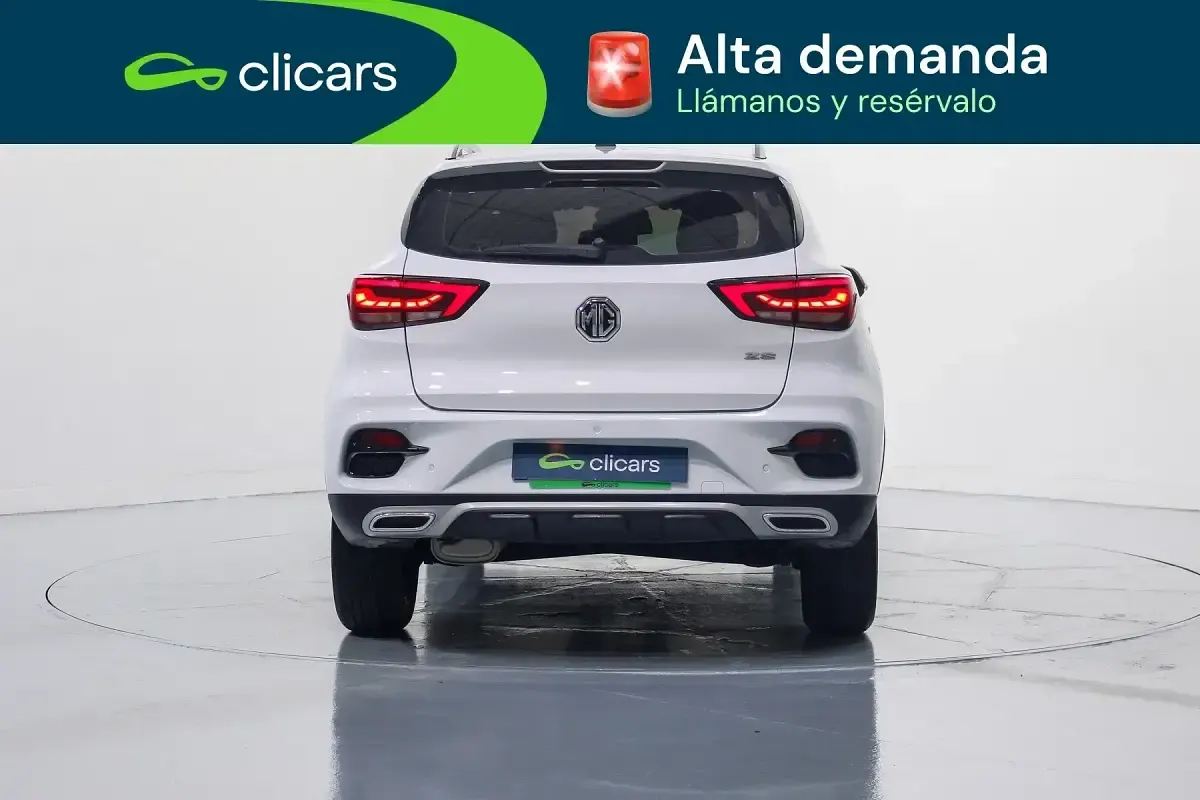 Käytetty MG ZS Comfort 106 HP (77 kW) 2024 Valkoinen Katumaasturi