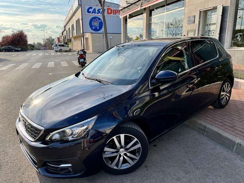 Negro Usado 2019 Peugeot 308 Allure Berlina | 13.499 € (Un poco caro) - Imagen 1/4