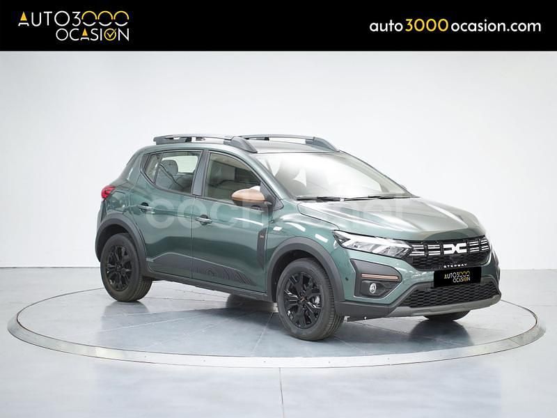 Usado Dacia Sandero Extreme 101 CV (74 kW) 2025 Verde Berlina