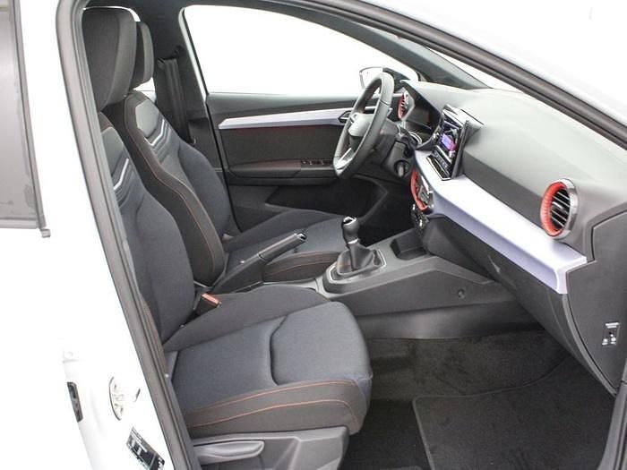Usado Seat Ibiza FR 115 CV (84 kW) 2025 Blanco